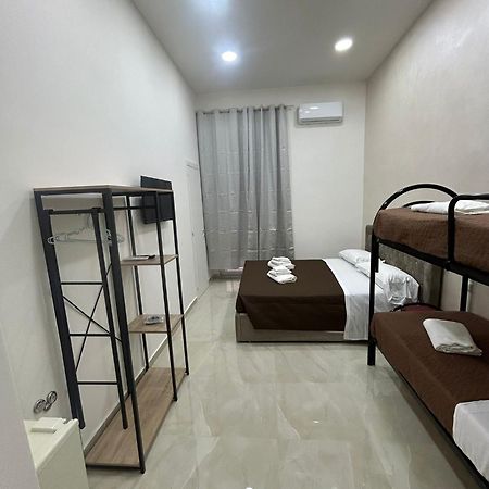 Luxury Rooms Carbonara 95 Naples Luaran gambar