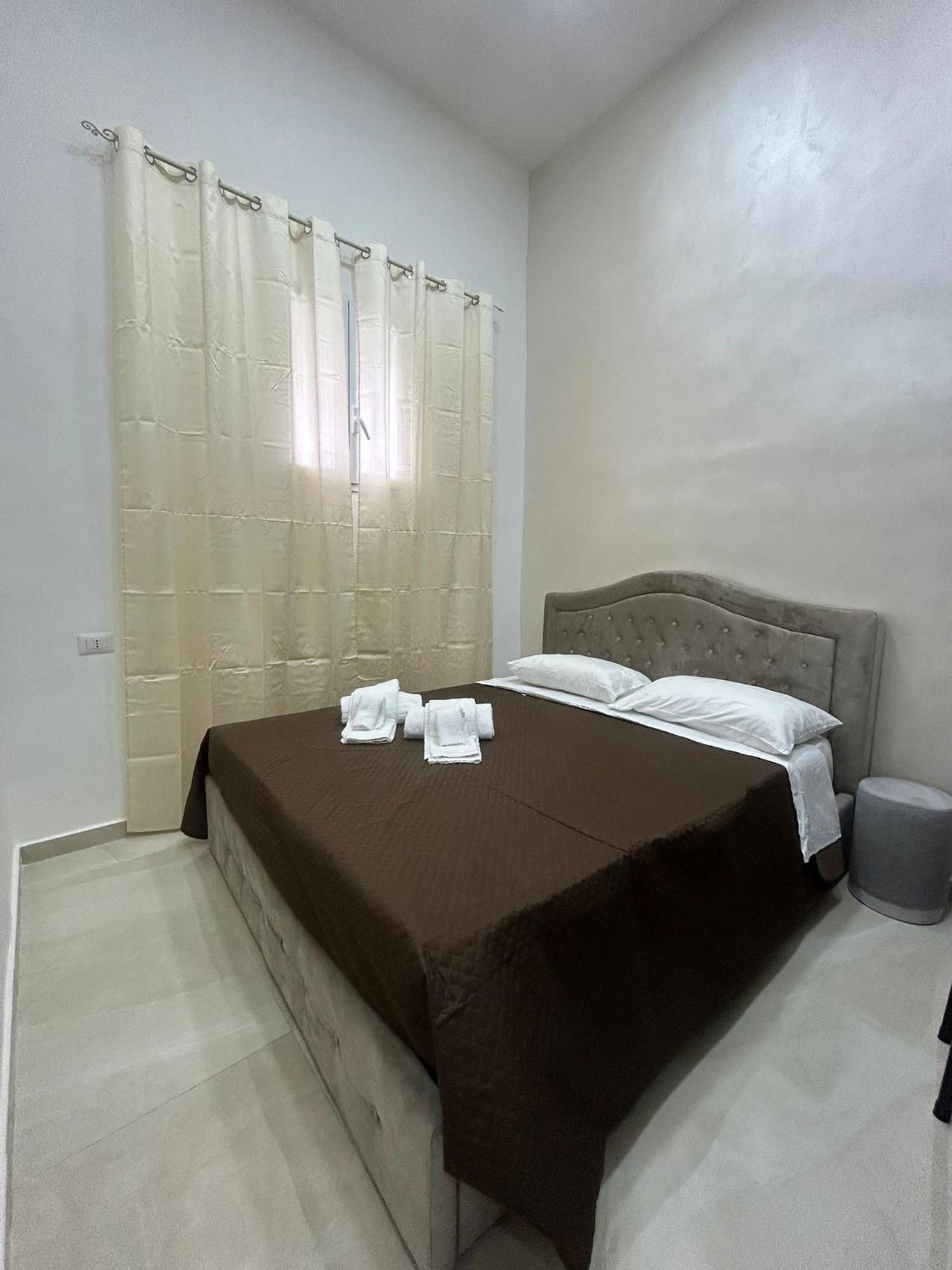Luxury Rooms Carbonara 95 Naples Luaran gambar