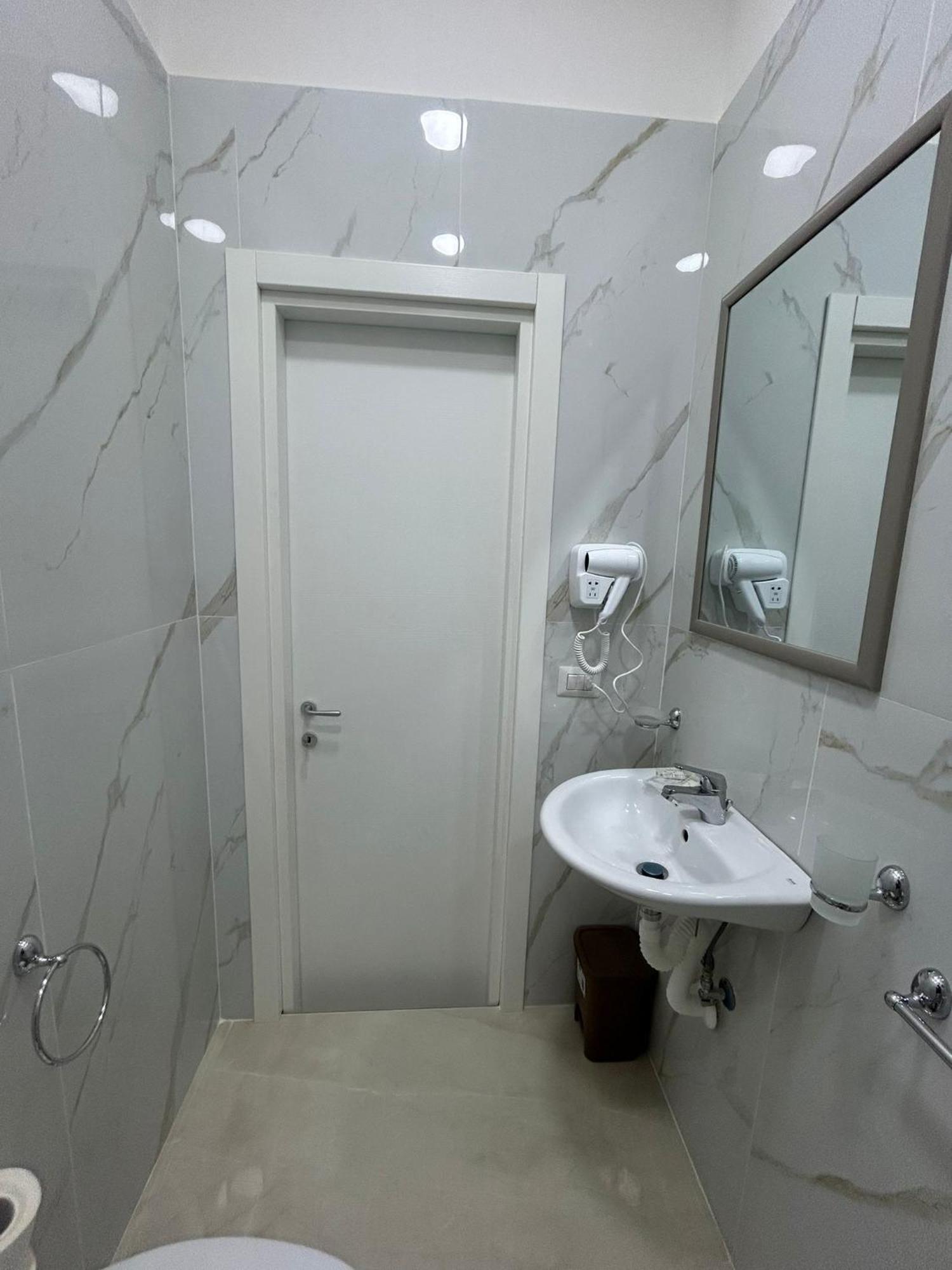Luxury Rooms Carbonara 95 Naples Luaran gambar