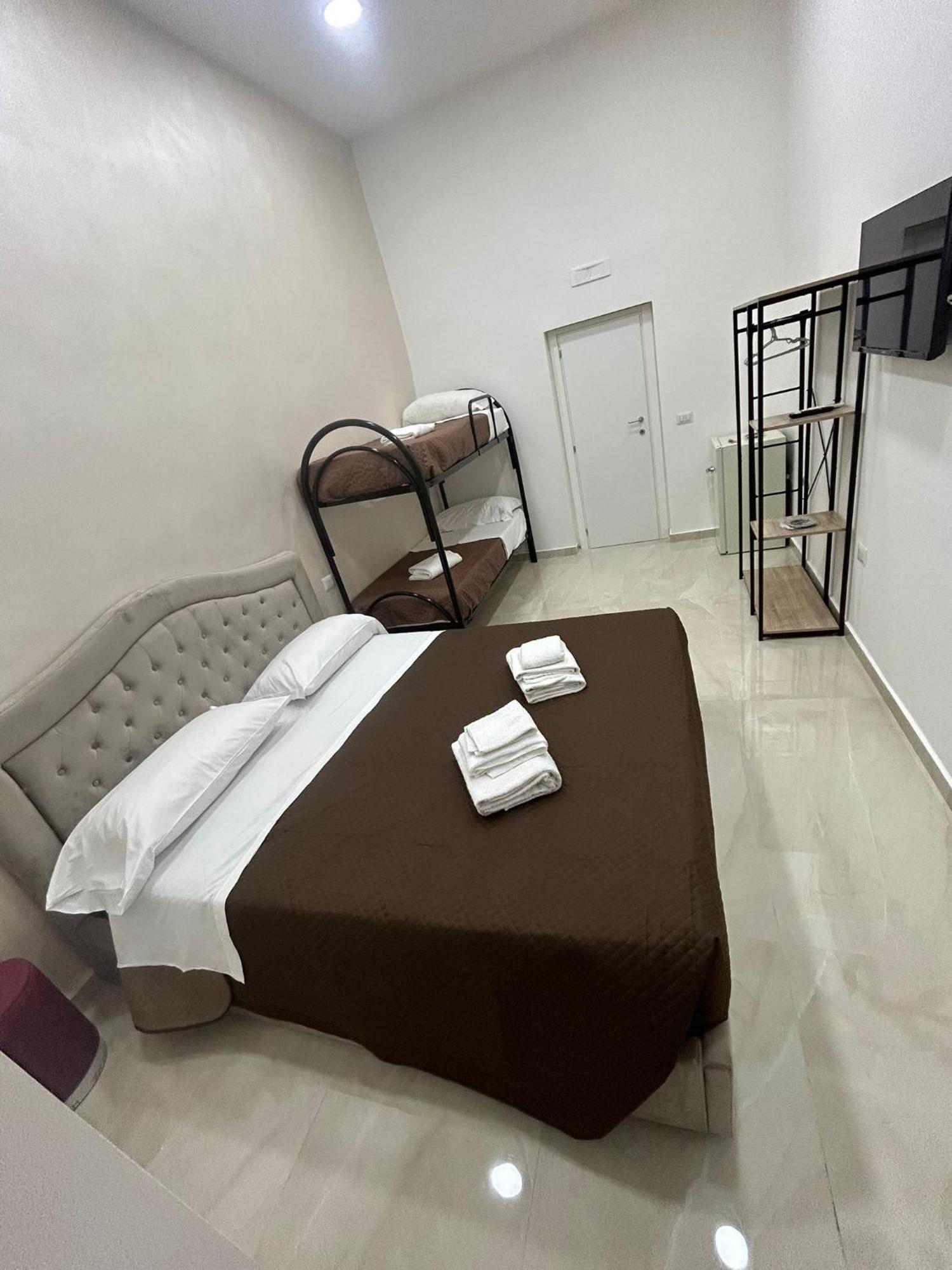 Luxury Rooms Carbonara 95 Naples Luaran gambar